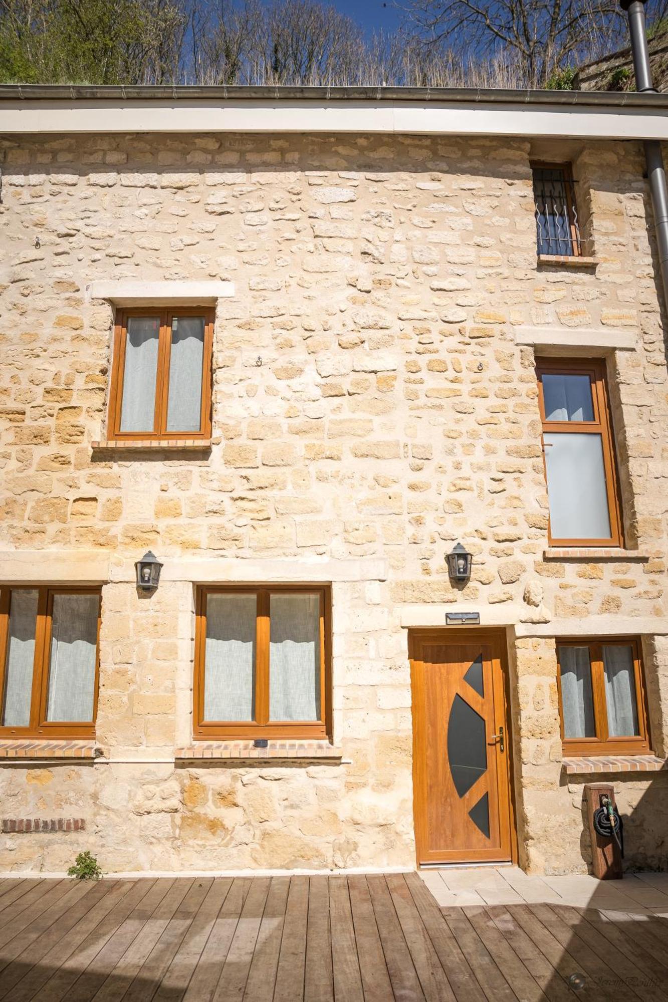 Chez Millouz - Triplex Semi-Troglodyte Appartement Pontoise Buitenkant foto